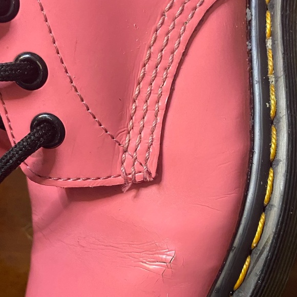 Dr. Martens Pink Combat Boots Size 6 - Picture 4 of 15